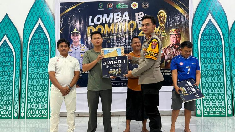 Babak final sekaligus penutupan Lomba Domino Spesial Nonton Bareng Piala Dunia FIFA 2026 berlangsung meriah di Gedung Serbaguna Desa Pembuang Hulu II, Kecamatan Hanau, Kabupaten Seruyan, Minggu malam (19/7/2026).