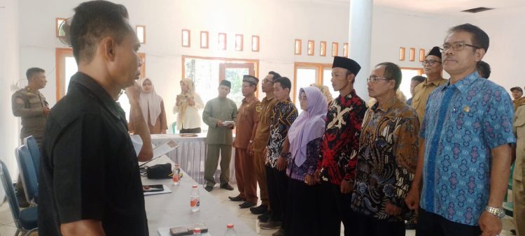 Pengambilan Sumpah Ke- 7 Panitia Pengisihan,Pembentukan Anggota BPD 2027 - 2035 Desa Singasari