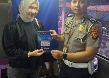 Satlantas dengan memberikan layanan terbaik bagi para pemohon SIM dalam pengoperasian Satuan Penyelenggara Administrasi SIM (SATPAS) di markas komandonya, Senin (20/7/2026) mulai pukul 08.00 WIB.