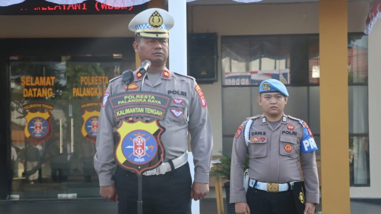 Kepala Satuan Lalu Lintas (Kasatlantas) Polresta Palangka Raya, Polda Kalteng, Kompol Hermanto, S.H. berkesempatan untuk memimpin apel pagi yang dilaksanakan kesatuannya, Selasa (21/7/2026) pagi.