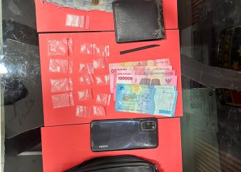 Unit Reskrim Polsek Kota Besi Polres Kotawaringin Timur. telah mengamankan seorang pria berinisial MD39 th, saat menyimpan 10 klip, paket sabu dengan berat kotor 2,85 (dua koma delapan lima ) gram, TKP (Tempat Kejadian Perkara di Gang Berlian Rt 02 Kel Kota Besi Hulu, Kec Kota Besi Kab. Kotim. Senin 20 Juli 2026 skj Wib.21.00 Wib.