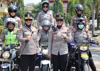 Satuan Polisi Wanita (Polwan) Polres Ogan Ilir Polda Sumatera Selatan di bawah pimpinan Kapolres Ogan Ilir AKBP Rizka Aprianti, SH.,S.I.K., M.H. kembali menunjukkan komitmennya dalam memberikan rasa aman kepada masyarakat melalui kegiatan patroli dialogis dan pengamanan tempat ibadah saat pelaksanaan Salat Jumat.