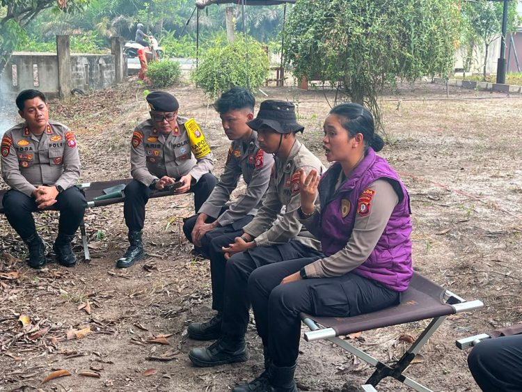 Polda Kalimantan Tengah memberikan pendampingan psikologi atau trauma healing kepada personel yang terlibat dalam Operasi Satgas Aman Nusa II sebagai upaya menjaga kesehatan mental dan kesiapan personel selama menjalankan tugas.