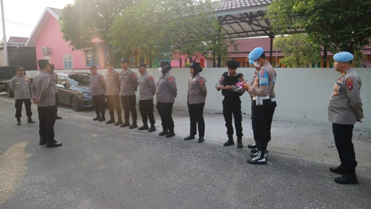 Pengecekan absensi secara rutin dilakukan oleh Seksi Profesi dan Pengamanan (Sipropam) Polresta Palangka Raya, Polda Kalteng sebagai upaya untuk menjaga kedisiplinan pada internal kesatuannya.