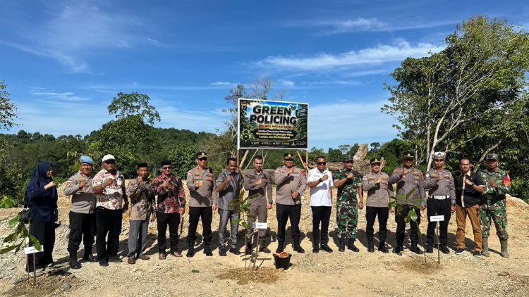 Kamis (30/07/26) Polres Nagan Raya melaksanakan kegiatan Green Policing melalui gerakan penanaman pohon di Desa Pante Ara, Kecamatan Beutong, Kabupaten Nagan Raya, pada Kamis (30/7/2026).