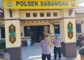 Kapolsek Sabangau Iptu Agung Setiyanto memimpin apel personel di Mako Polsek Sabangau sebagai bentuk kesiapan dalam pelaksanaan tugas kepolisian serta menjaga situasi kamtibmas tetap kondusif.