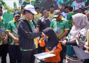 Kegiatan yang menjadi pembuka rangkaian perayaan HUT tersebut dilepas langsung oleh Bupati Nagan Raya, Dr. TR. Keumangan, S.H., M.H., didampingi Wakil Bupati Raja Sayang serta unsur Forum Koordinasi Pimpinan Daerah (Forkopimda).