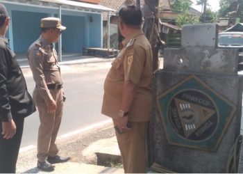 Meninjau Perbatasan Kecamatan Jonggol Dan Kecamatan Cibarusa oleh Kades & MP Satpol PP Guna Pembangunan Tugu Perbatasan ( Tegar Beriman )