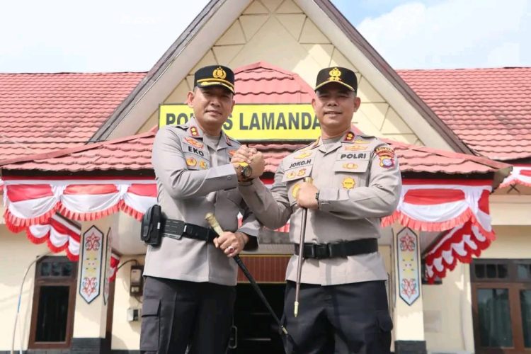 Polres Lamandau menggelar acara pisah sambut Kapolres Lamandau pada Jumat (31/07/2026) sebagai bentuk penghormatan kepada pejabat lama sekaligus penyambutan pejabat baru dalam suasana penuh keakraban dan kekeluargaan.