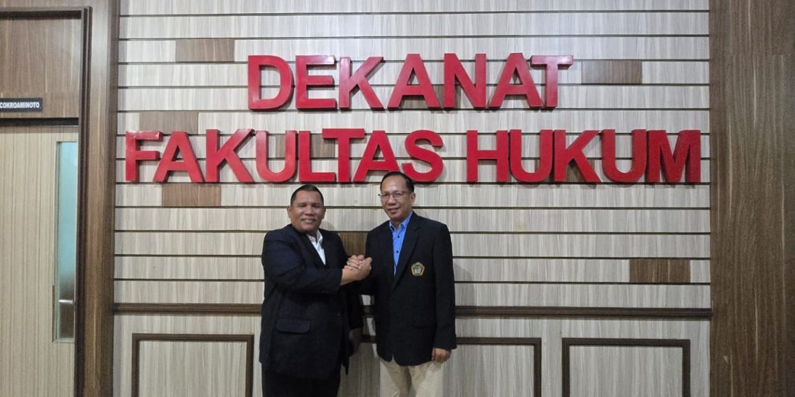 Ketua Umum Perkumpulan Advocaten Indonesia (PAI) Sultan Junaidi menyatakan penolakan tegas terhadap usulan pembentukan Dewan Advokat Nasional (DAN) dalam draf revisi Undang-Undang Nomor 18 Tahun 2003 tentang Advokat.