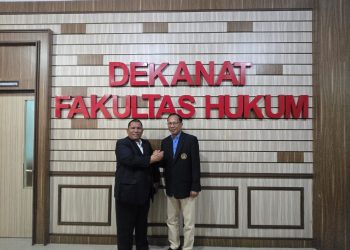 Ketua Umum Perkumpulan Advocaten Indonesia (PAI) Sultan Junaidi menyatakan penolakan tegas terhadap usulan pembentukan Dewan Advokat Nasional (DAN) dalam draf revisi Undang-Undang Nomor 18 Tahun 2003 tentang Advokat.
