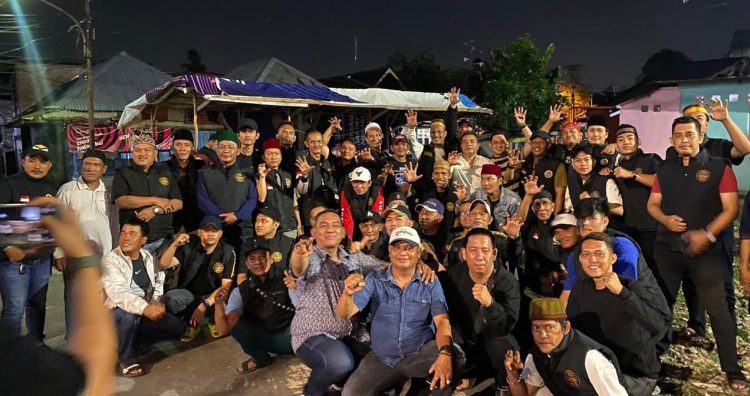 Forum Cakar Sriwijaya Sumsel menggelar rapat persiapan pelaksanaan Maulud Arba'in di Posko Musi 4 pada Selasa malam usai salat Isya. Rapat dipimpin langsung oleh Ketua Umum DPP Forum Cakar Sriwijaya Sumsel, Gery Hari Wijaya, dan dihadiri Ketua DPC Forum Cakar Sriwijaya Kota Palembang, Edi Medan, jajaran pengurus DPP, DPD, DPC, PAC, para penasehat, serta para petinggi Forum Cakar Sriwijaya lainnya.