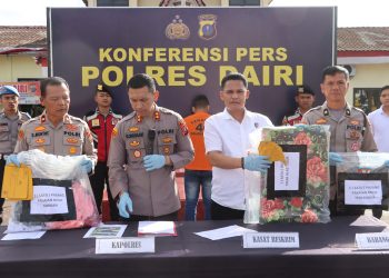 Konferensi pers polres dairi