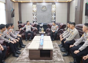 Kapolda Kalimantan Tengah (Kalteng) Irjen Pol Iwan Kurniawan menggelar silaturahmi bersama para Taruna Akademi Kepolisian tingkat IV bertempat di ruang kerjanya, Jumat (7/8/2026).