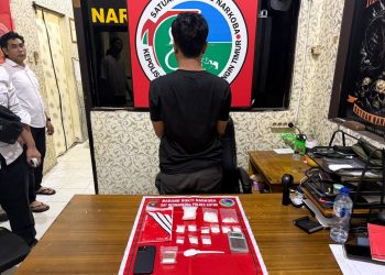 Satuan Reserse Narkoba Polres Kotawaringin Timur kembali mengamankan seorang pria berinisial Sdr. RB, 27 tahun karena diduga menguasai narkotika jenis sabu dalam jumlah besar, dari tangan pelaku, petugas menyita barang bukti sabu dengan berat kotor 188,40 gram.