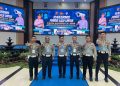 Penghargaan tersebut diberikan dalam kegiatan Rakernis Fungsi Lalu Lintas Polda Kalteng T.A. 2026 yang dilaksanakan pada Rabu, 12 Agustus 2026, mulai pukul 07.00 WIB hingga selesai, bertempat di Aula Graha Bhayangkara Polda Kalimantan Tengah.