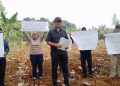 Muhammah Subhan Menyampaikan Kekecewaannya terhadap sentul city yang tidak mematuhi hukum,dibarengi slogan poster mendukung keadilan.