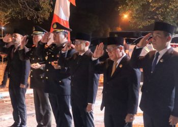 Kapolresta Palangka Raya Kombes Pol Dedy Supriadi, S.I.K., M.H. mengikuti upacara ziarah nasional dan renungan suci di Taman Makam Pahlawan (TMP) Sanaman Lampang dalam rangka menyambut Hari Proklamasi Kemerdekaan Republik Indonesia ke-81.