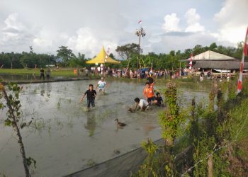 organisasi kepemudaan tunas karya gampong krueng ceuko kecamatan seunagan provinsi Aceh, senin (17/08) menggelar berbagai perlombaan bagi masyarakat setempat dan diikuti dengan sangat antusias oleh warga setempat.