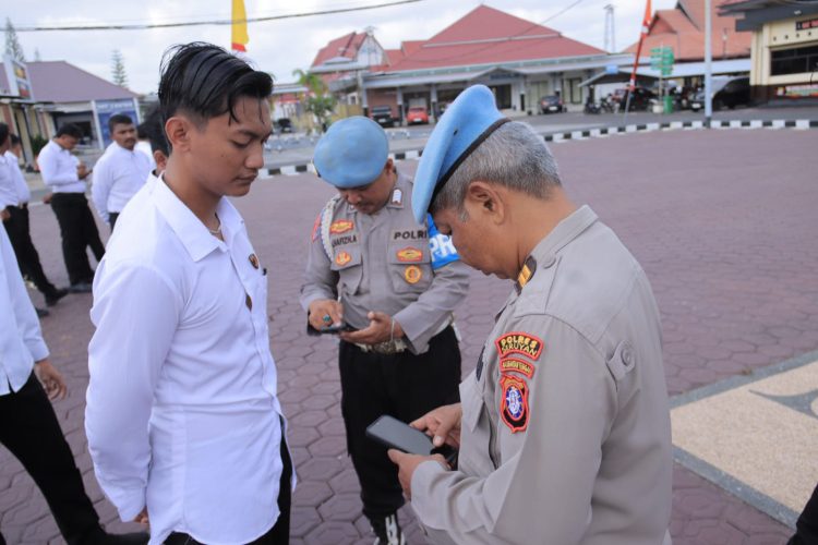 Polres Seruyan melanjutkan rangkaian kegiatan dengan Penegakan Ketertiban dan Disiplin (Gaktibplin) terhadap personel, Senin (24/8/2026).