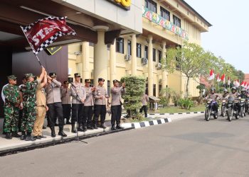 Penguatan tersebut ditandai dengan pelepasan Tim Pemburu Api Isen Mulang, oleh Kapolda Kalteng Irjen Pol Iwan Kurniawan, didampingi Gubernur H. Agustiar Sabran dan Aslog Kasdam XXII/Tambun Bungai, di halaman Mapolda setempat, Senin (24/08/2026). 