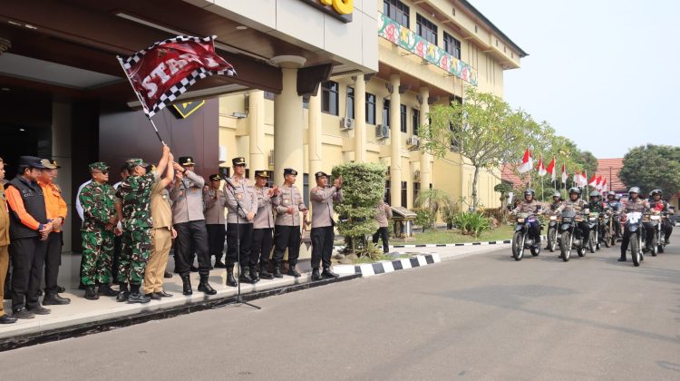 Penguatan tersebut ditandai dengan pelepasan Tim Pemburu Api Isen Mulang, oleh Kapolda Kalteng Irjen Pol Iwan Kurniawan, didampingi Gubernur H. Agustiar Sabran dan Aslog Kasdam XXII/Tambun Bungai, di halaman Mapolda setempat, Senin (24/08/2026).