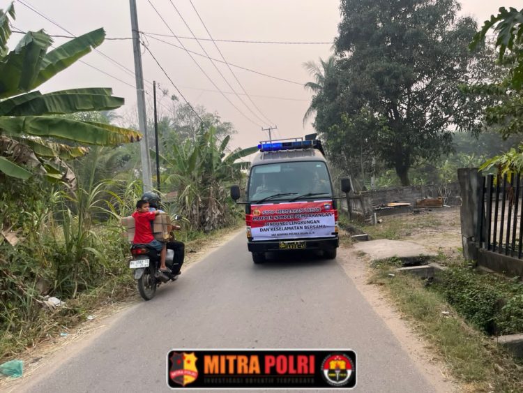 Satbinmas Polres Ogan Ilir melaksanakan penyuluhan keliling di Kelurahan Timbangan dan Desa Tanjung Pering, Kecamatan Indralaya Utara.