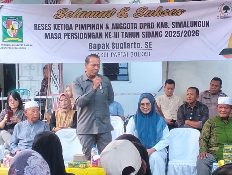 Reses Ketiga Anggota DPRD Simalungun masa persidangan Ke III tahun 2025/2026 Sugiarto, SE dari Fraksi Golkar yang sekaligus Sebagai Ketua DPRD Kabupaten Simalungun dilaksanakan di Nagori Parbalogan kec.Tanah Jawa, Jumat 28/08/2026, sekitar pukul 15.30. wib.