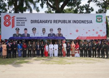 Komandan Korem (Danrem) 022/Pantai Timur Kolonel Inf Sandi Kamidianto, S.I.P., M.I.P., turut serta menghadiri Upacara Peringatan HUT ke-81 Kemerdekaan Republik Indonesia tingkat di Kota Pematangsiantar,