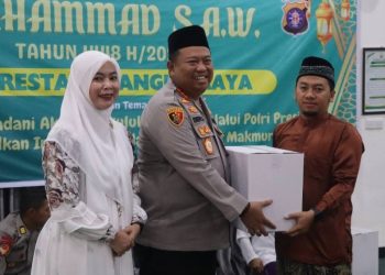 Kapolresta Palangka Raya Kombes Pol Dedy Supriadi, S.I.K., M.H. memimpin peringatan Maulid Nabi Muhammad SAW yang dilaksanakan di Masjid As-Salam sebagai momentum memperkuat keimanan sekaligus meneladani akhlak Rasulullah SAW.
