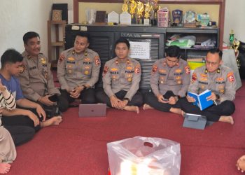 Kegiatan tersebut diisi dengan sosialisasi dan diskusi mengenai kebakaran hutan dan lahan (karhutla). Sebanyak 17 mahasiswa UIN Palangka Raya mengikuti audiensi sebagai bagian dari upaya membangun pemahaman dan kepedulian terhadap penanggulangan karhutla.