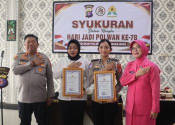 Kapolresta Palangka Raya Kombes Pol Dedy Supriadi, S.I.K., M.H. memimpin peringatan Hari Polwan RI Ke-78 yang dilaksanakan di ruang lobi Mapolresta Palangka Raya, Jalan Tjilik Riwut, Kelurahan Bukit Tunggal, Kecamatan Jekan Raya.