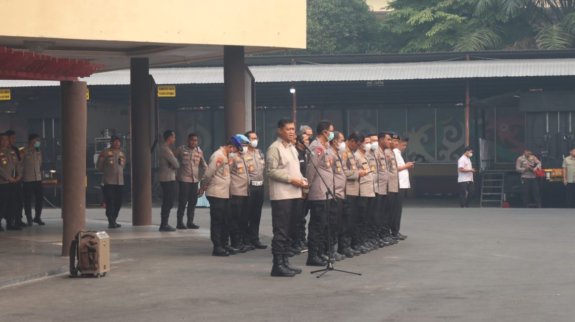 Penegasan tersebut disampaikan Kapolda melalui Kabidhumas Kombes Pol Budi Rachmat, usai apel kesiapan Posko Karhutla, di Gedung Graha Bhayangkara, Mapolda setempat, Selasa (2/9/2026).