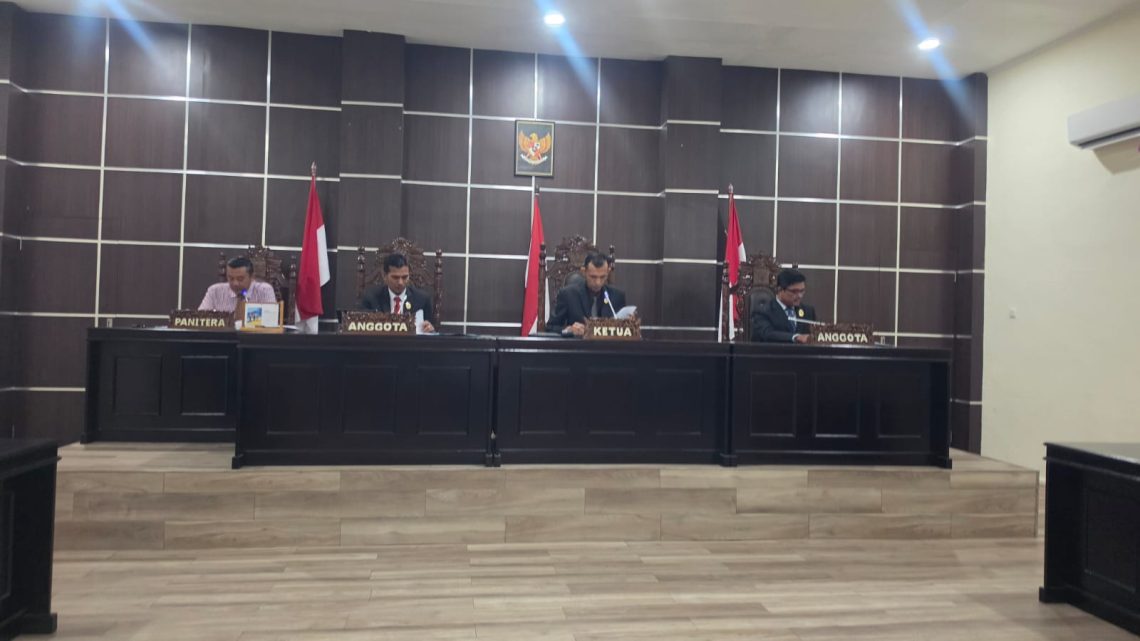 Sidang sengketa informasi yang berlangsung di Komisi Informasi Aceh (KIA) terpaksa ditunda dan akan dilanjutkan sekitar dua pekan mendatang.