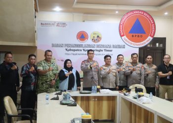 Wakapolda Kalimantan Tengah Brigjen pol Drs. Yosi Muhamartha bersama Karo Sdm, Karo Rena, dan Kabid Tik Polda Kalteng melaksanakan peninjauan penanganan Karhutla di wilayah hukum Polres Kotawaringin Timur, bertempat di Kantor BPBD Kab. Kotim. Pada Hari Jum'at (04/09/2026) Siang. 