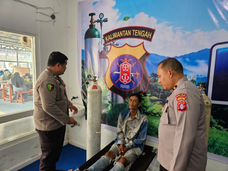 Kepolisian Daerah Kalimantan Tengah (Polda Kalteng) melalui Rumah Sakit (RS) Bhayangkara TK. III Palangka Raya menyiapkan fasilitas Rumah Oksigen yang dapat dimanfaatkan secara gratis oleh personel Polri maupun masyarakat.