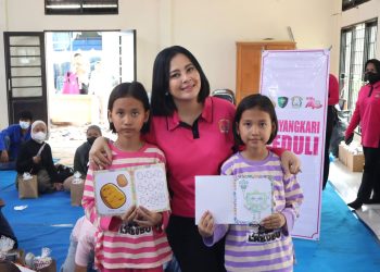 Ketua Bhayangkari Daerah Kalimantan Tengah, Maya Iwan Kurniawan, bersama Tim Psikologi SDM Polda Kalteng menggelar kegiatan psikososial dan trauma healing bagi masyarakat serta anak-anak terdampak kabut asap akibat kebakaran hutan dan lahan (karhutla) di Kecamatan Jekan Raya, Kota Palangka Raya, Senin (7/9/2026).