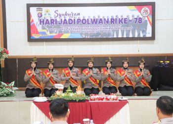 Polres Kotawaringin Timur (Kotim) menggelar acara syukuran dalam rangka memperingati Hari Jadi Polisi Wanita (Polwan) Republik Indonesia ke-78. Kegiatan tersebut berlangsung di Aula Tunggal Panaluan Polres Kotim, Selasa (8/9/2026) pagi.