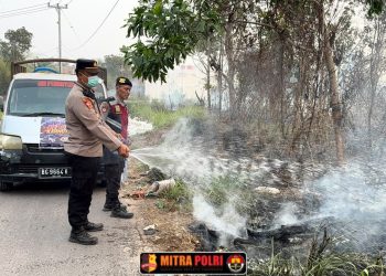 Tim gabungan dari Pam Obvit Polda Sumsel dan Sat Samapta Polres Ogan Ilir langsung diterjunkan untuk melakukan pemadaman, Selasa 8 September 2026.