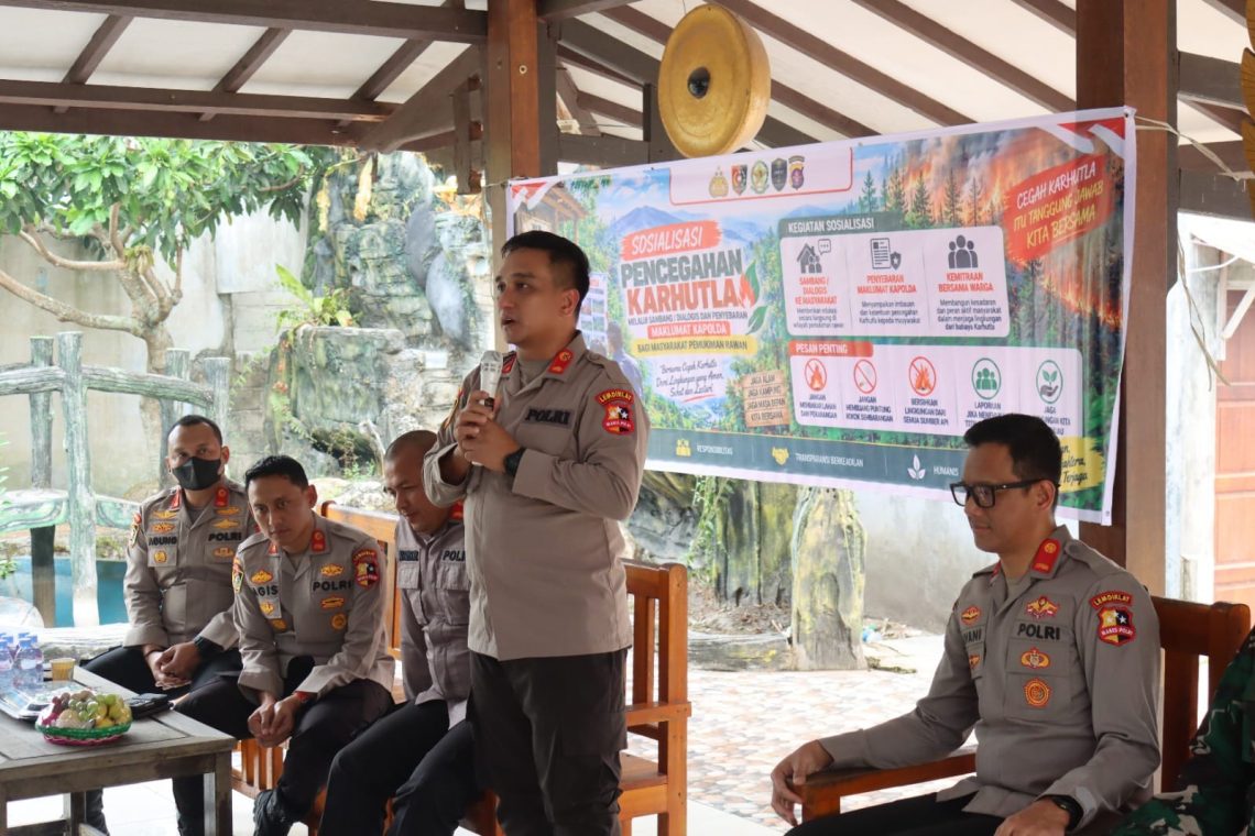 Serdik Sespimen Polri Dikreg Ke-67 T.A. 2026 melaksanakan kegiatan sosialisasi pencegahan kebakaran hutan dan lahan (Karhutla) melalui sambang dan dialogis bersama masyarakat di Pendopo DTT Cokro Tunggal, Palangka Raya, Rabu (9/9/2026) sore.