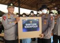 Bantuan tersebut, secara resmi diserahkan oleh peserta didik Sespimti, Sespimmen, dan SPPK yang sedang melaksanakan Praktek Kerja Dalam Negeri (PKDN) di wilayah Kalteng, kepada Kapolda Irjen Pol Iwan Kurniawan, saat di Posko Km.21, Palangka Raya. Jumat (11/9/2026).