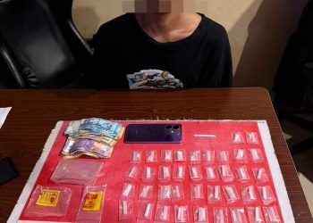 Seorang pria berinisial MA (26) diamankan di sebuah barak kawasan Jalan Ahmad Yani Gang Tirta, Kelurahan Langkai, Kecamatan Pahandut, Senin (14/9/2026) sekitar pukul 16.00 WIB.
