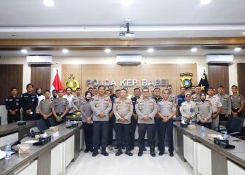 Tim yang dipimpin oleh Kombes Pol Harry Goldenhardt ini diterima langsung oleh Kapolda Babel Irjen Pol Viktor T. Sihombing didampingi Kabid Humas Kombes Pol Agus Sugiyarso.