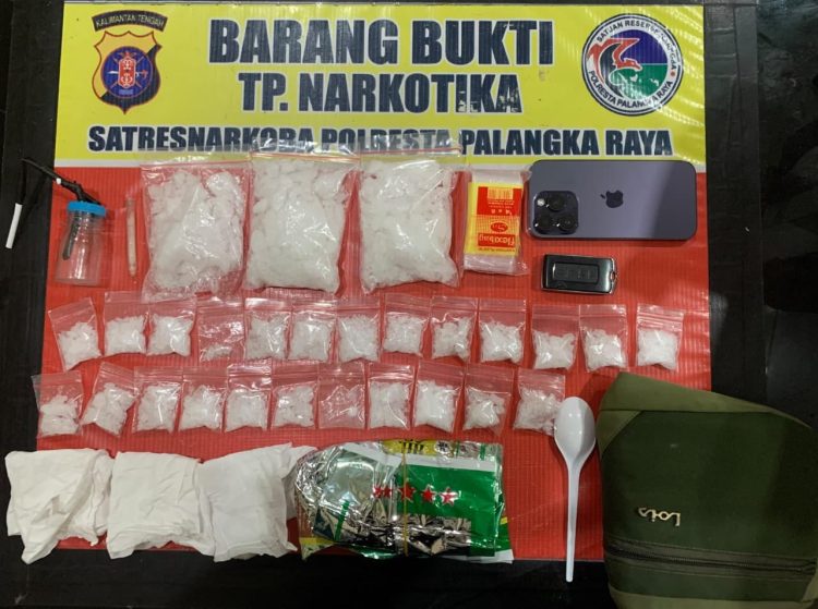 Satuan Reserse Narkoba (Satresnarkoba) Polresta Palangka Raya mengungkap dugaan peredaran narkotika jenis sabu dengan barang bukti mencapai sekitar 366 gram. Dalam pengungkapan tersebut, polisi mengamankan seorang pria berinisial NR (30) di wilayah Kecamatan Jekan Raya, Senin (21/9/2026).