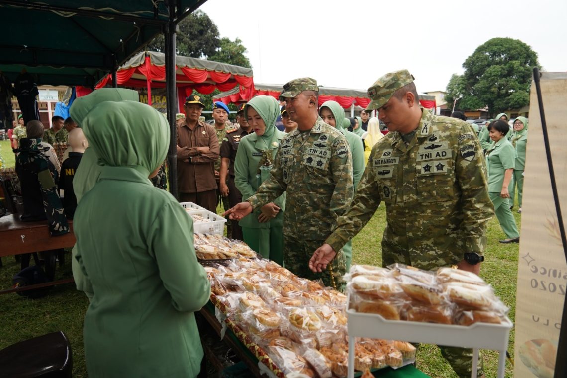 Korem 022/Pantai Timur menggelar kegiatan Bazar Murah yang diperuntukkan bagi prajurit, PNS, Persit, serta masyarakat sekitar,