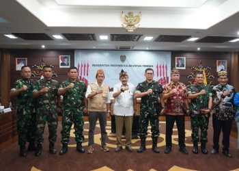 Zulkifli, S.I.P., M.A.P., M.M., melaksanakan Forum Group Discussion (FGD) Pengendalian Kebakaran Hutan dan Lahan (Karhutla) bersama Tim Mabes TNI, Dewan Adat Dayak (DAD), dan Pemerintah Provinsi Kalimantan Tengah, bertempat di Aula Eka Hapakat, Kantor Gubernur Kalimantan Tengah, Rabu (23/9/2026). 