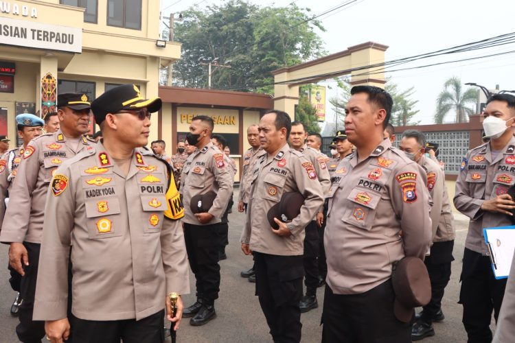 Polres Kotim AKBP I Kadek Dwi Yoga Sidhimantra W, S.H., S.I.K., M.M. Melaksanakan kegiatan Penegakan Ketertiban dan Disiplin terhadap personel.