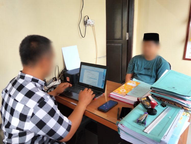 Unit Reskrim Polsek Jaya Karya Polres Kotim berhasil mengamankan Sdr. A, laki-laki 26 tahun, terduga pelaku tindak pidana penggelapan yang merugikan Yayasan Pondok Pesantren Sabilul Muttaqin