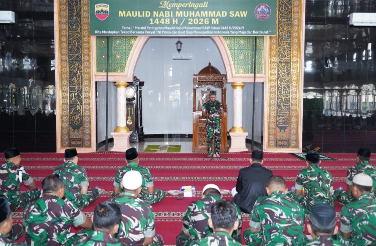 Korem 022/Pantai Timur melaksanakan Peringatan Maulid Nabi Muhammad SAW 1448 H/2026 M dengan mengusung tema, “Melalui Peringatan Maulid Nabi Muhammad SAW Tahun 1448 H/2026 M Kita Mantapkan Tekad Bersama Rakyat, TNI Prima dan Kuat Siap Mewujudkan Indonesia yang Maju dan Berdaulat.”,