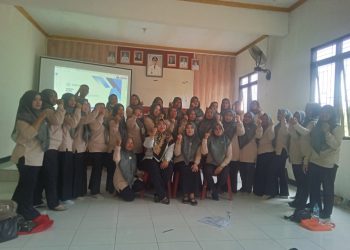 Tim Penggerak Pemberdayaan dan Kesejahteraan Keluarga (TP-PKK) Desa Tajur, Kecamatan Citeureup, Kabupaten Bogor, bersama para kader Pokja, melaksanakan kegiatan Orientasi TP-PKK yang berlangsung di Aula Kantor Desa Tajur.